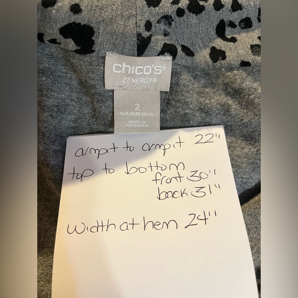 Chico’s Zenergy Grey Animal Print Brushed Fleece Tunic Women’s Size 12-14(2) - Picture 3 of 5